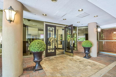 902-3181 Bayview Avenue, Toronto, Ontario image-0-4