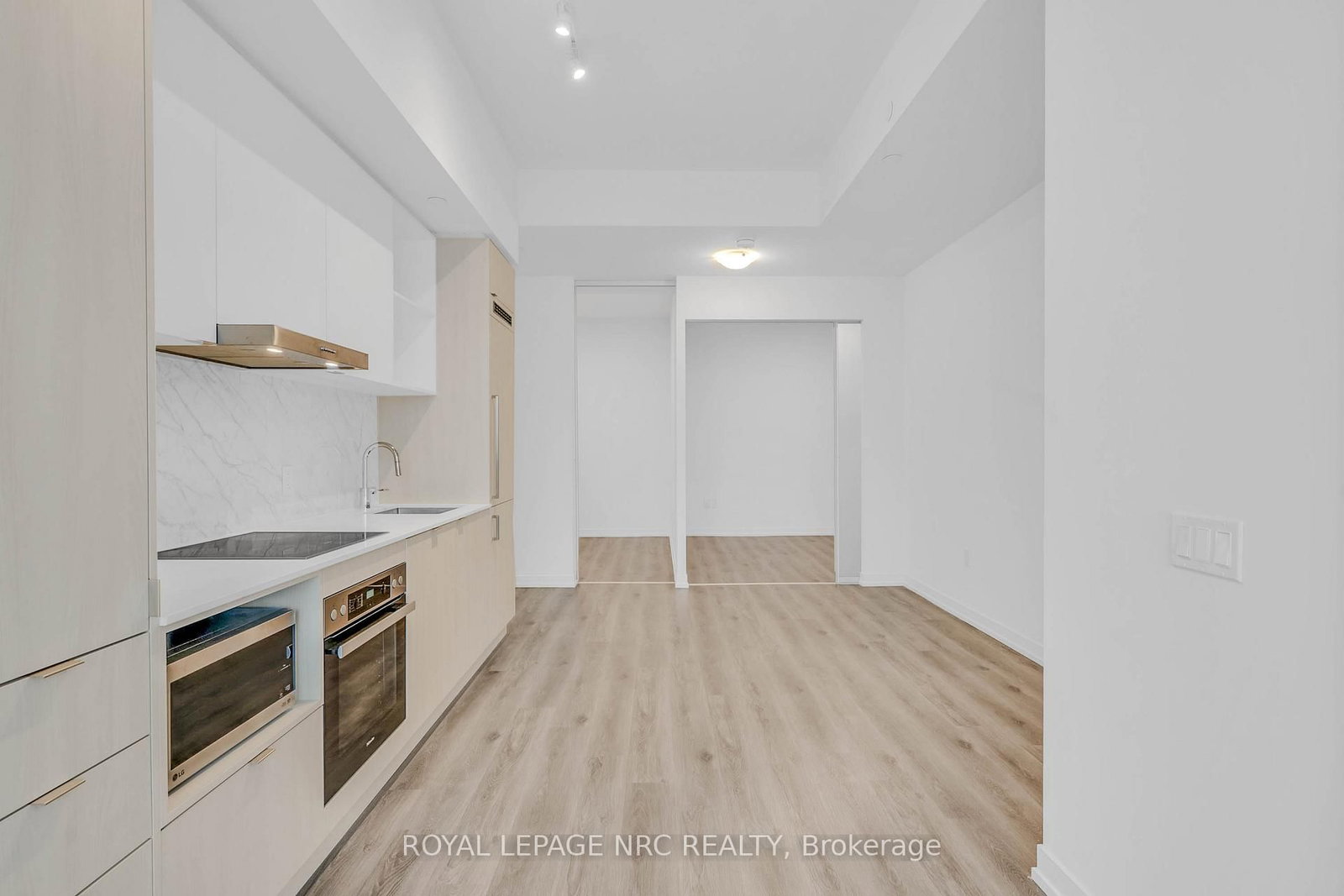 138 Downes Street, Unit 6908 - Photo 17