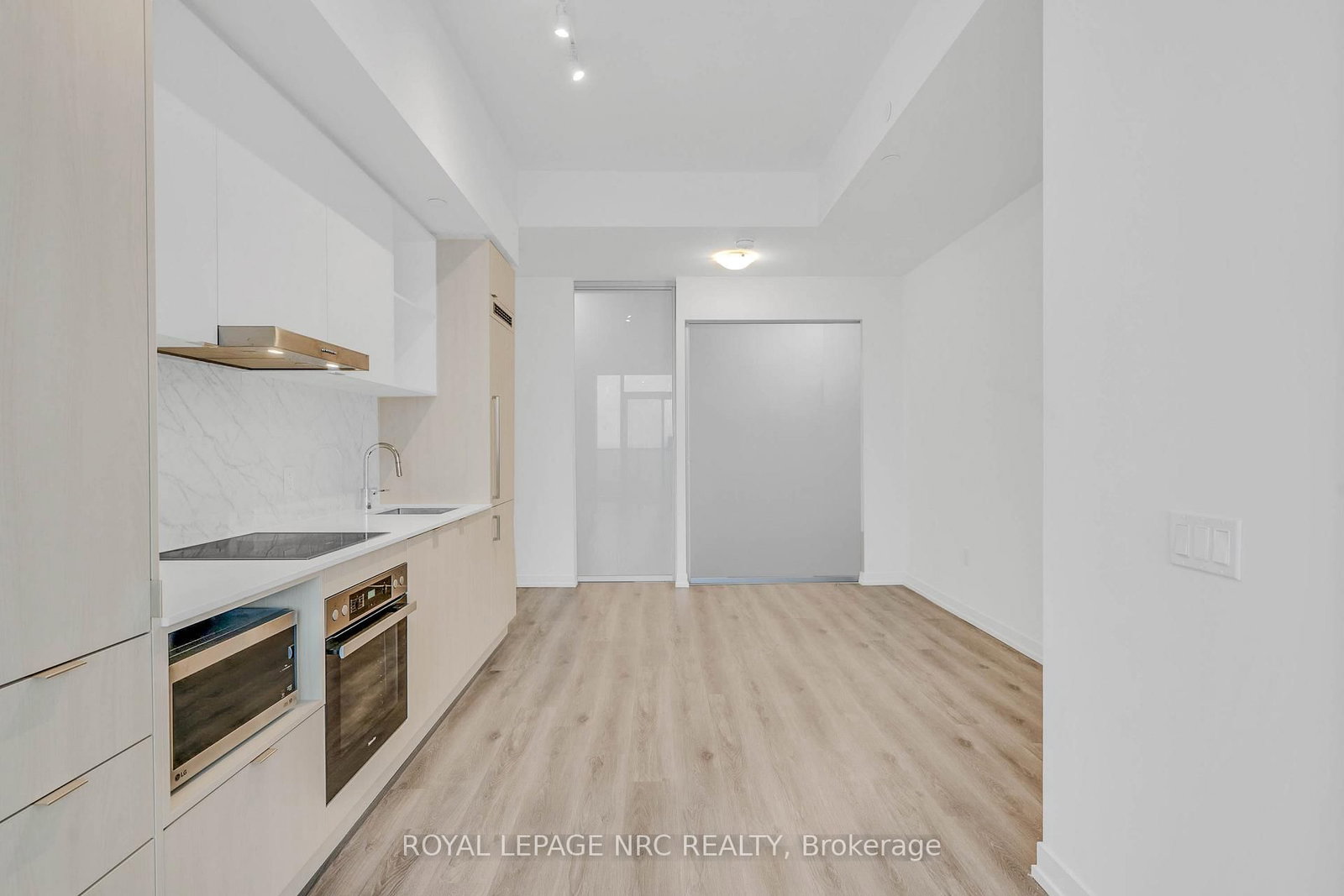 138 Downes Street, Unit 6908 - Photo 18