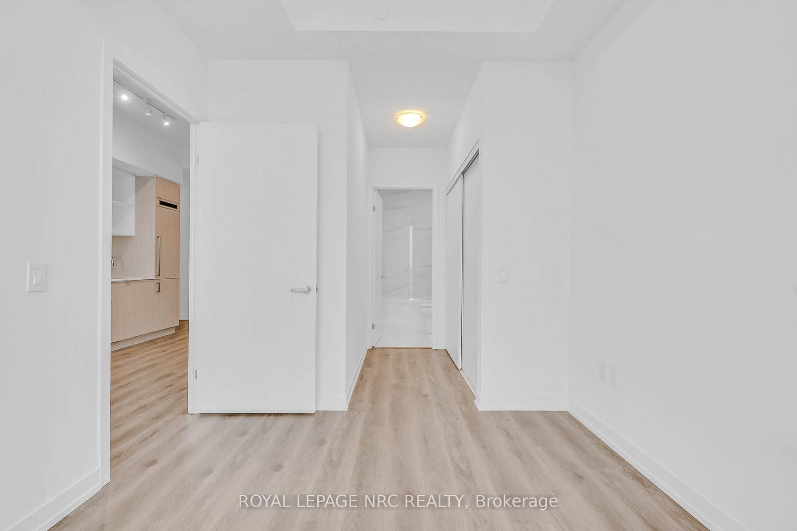 138 Downes Street, Unit 6908 - Photo 24