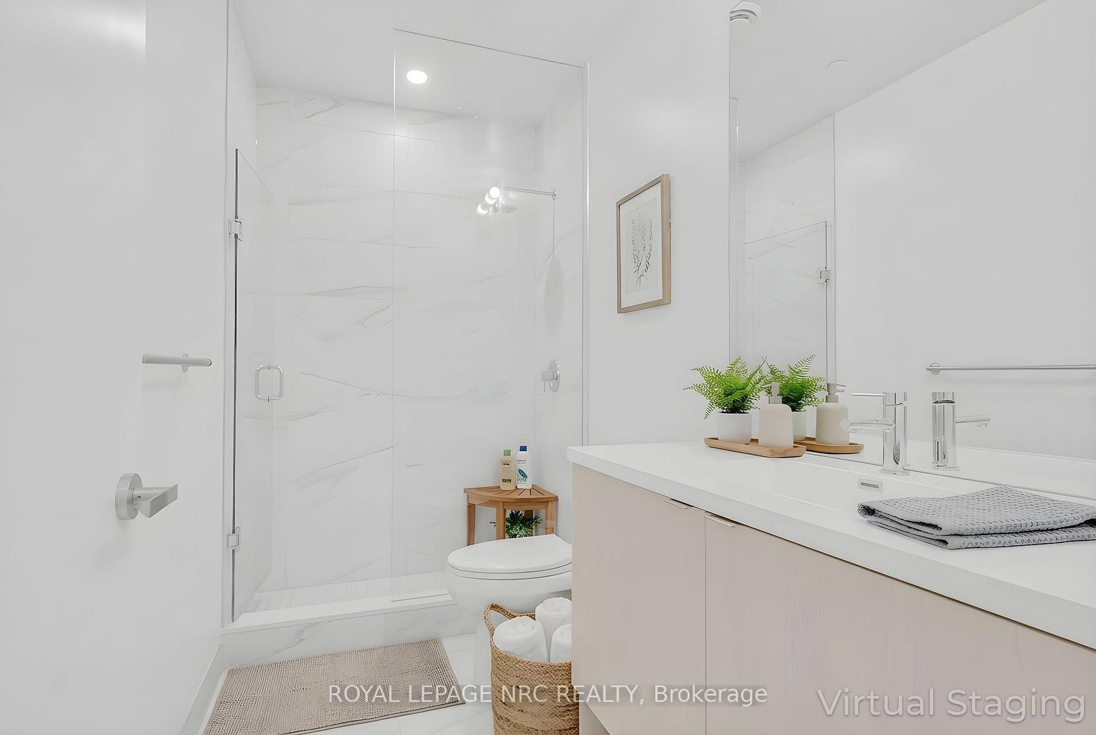 138 Downes Street, Unit 6908 - Photo 26