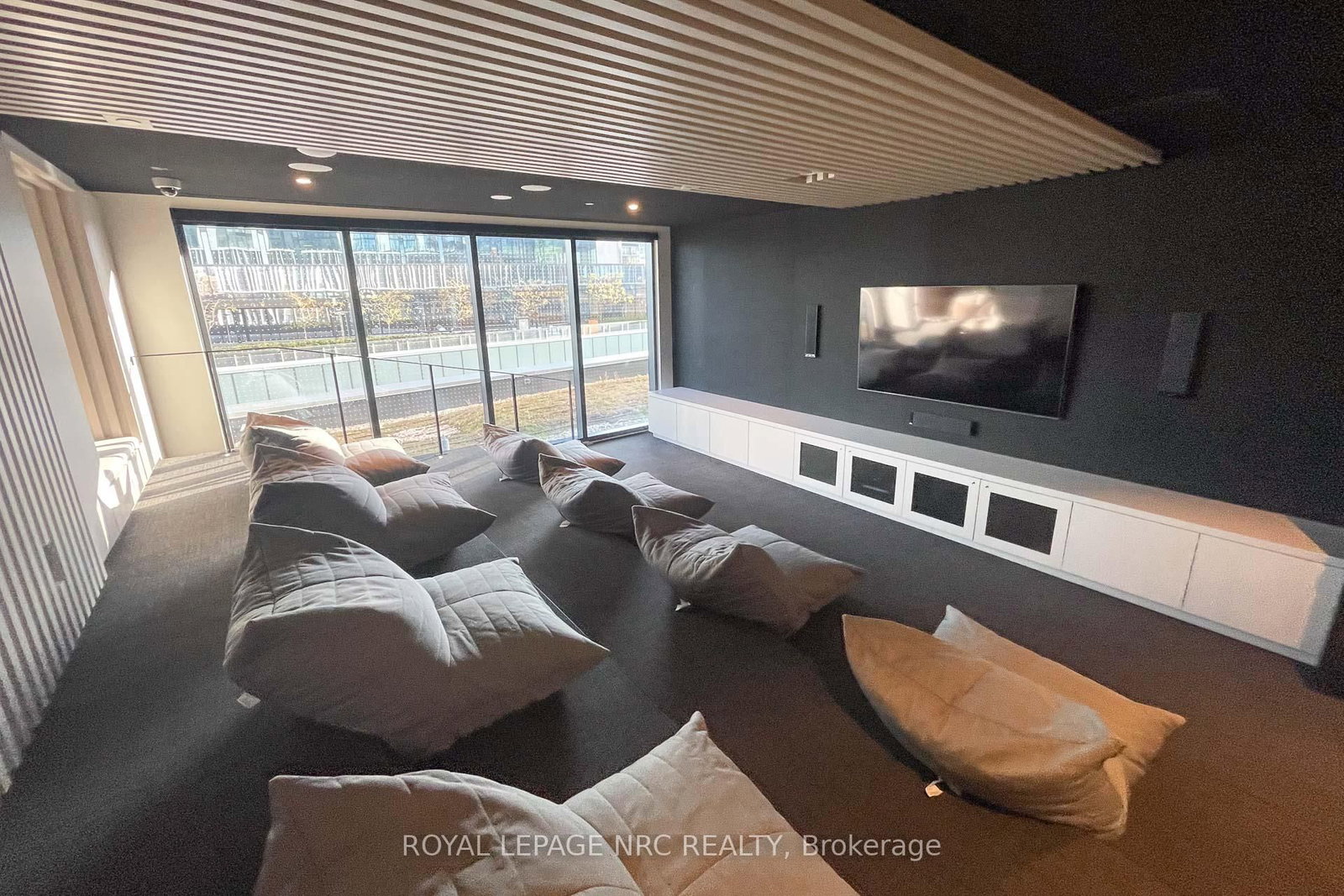 138 Downes Street, Unit 6908 - Photo 40