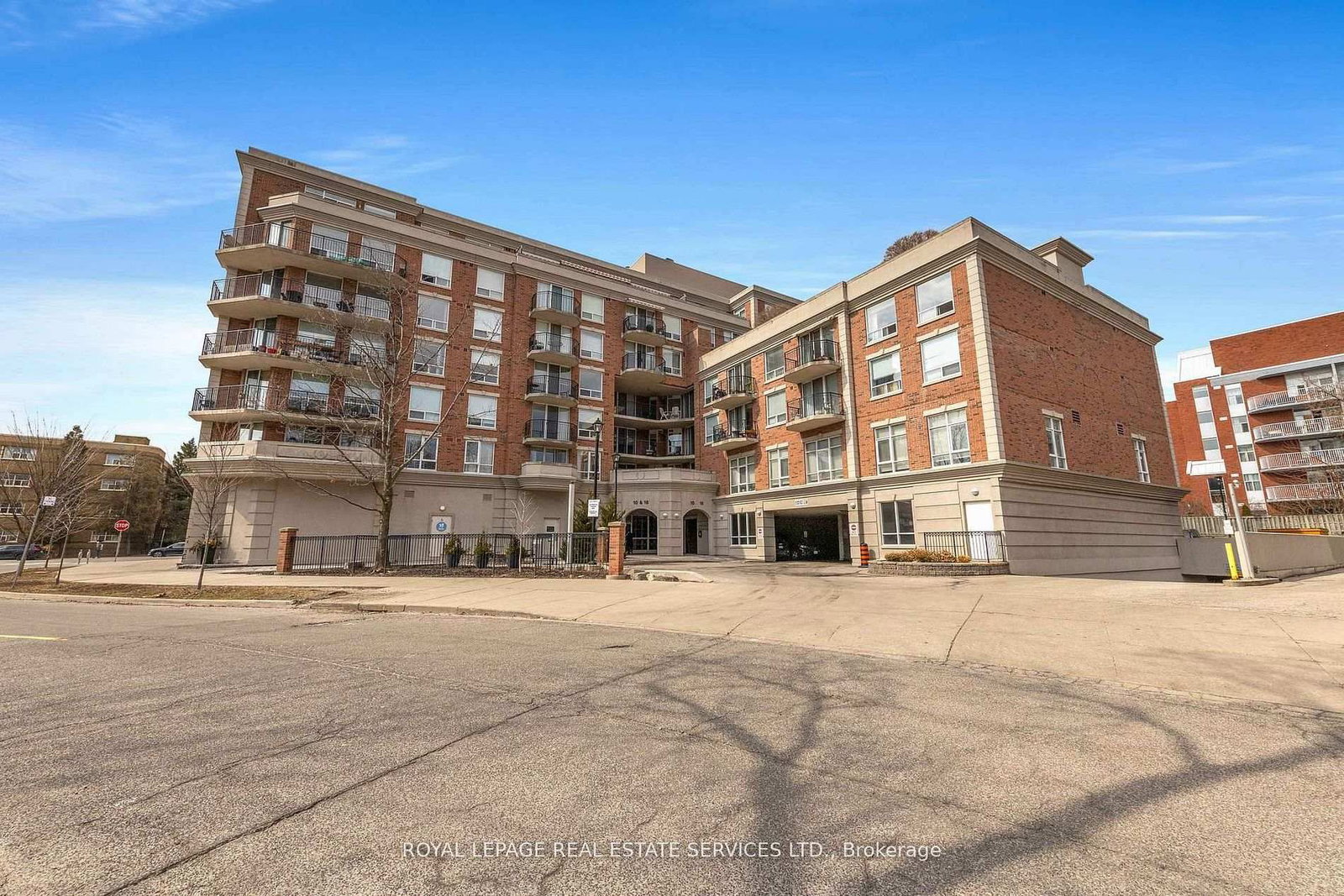 18 Wanless Avenue, Unit 606 - Photo 3