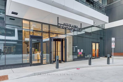 2808-65 Broadway Avenue, Toronto, Ontario image-0-1