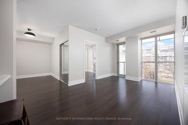 711 - 560 Front Street