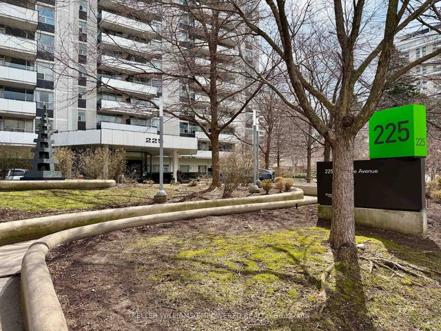 2510 - 225 Davisville Avenue