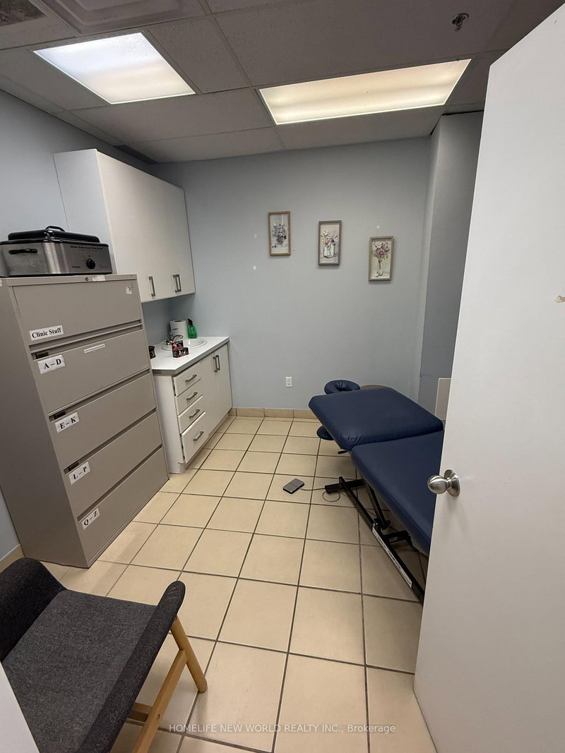 2046 Victoria Park Ave E, Toronto, M1R 1V2 | Image 2