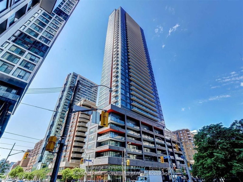 home for lease on 514-159 Dundas Street E