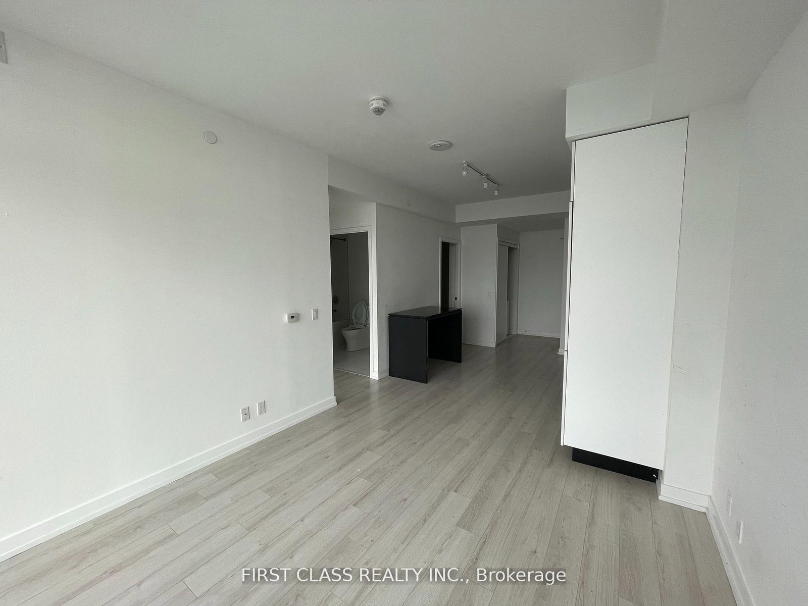 33 Helendale Avenue, Unit 2513 - Photo 7