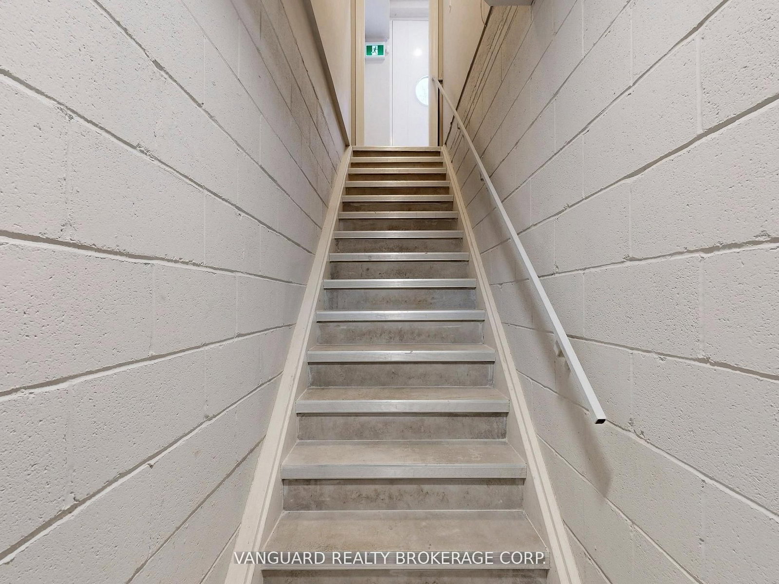 118 Avenue Road - Photo 36