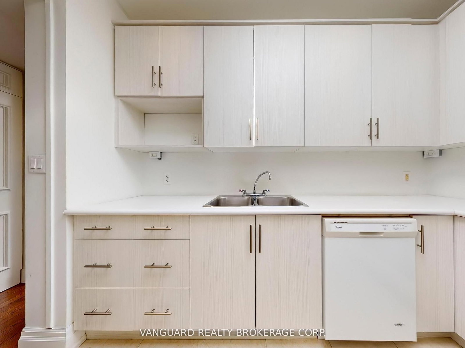 118 Avenue Road - Photo 8