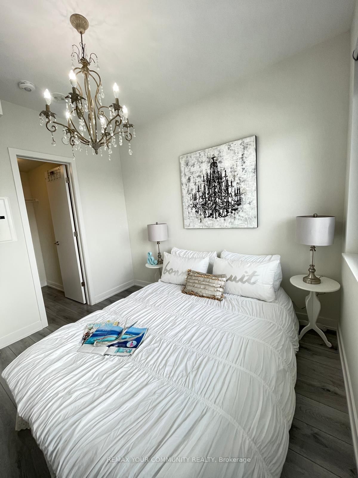 15 Ellerslie Avenue, Unit 806 - Photo 2