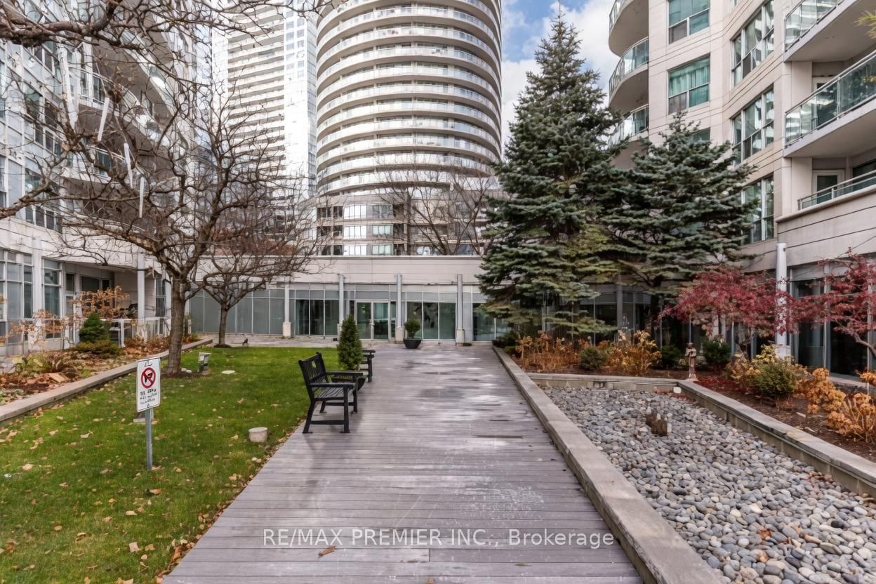 Condo for sale at 719-600 Queens Quay, Toronto, Ontario, M5V 3M3 - Waterfront Communities C1 - MLS: C13011124