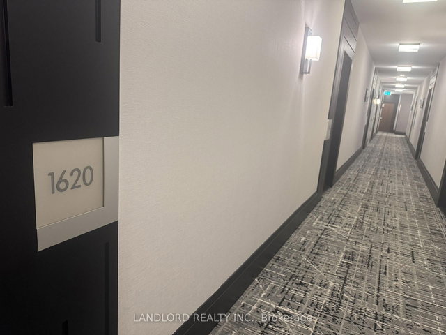 1620 - 111 Elizabeth Street