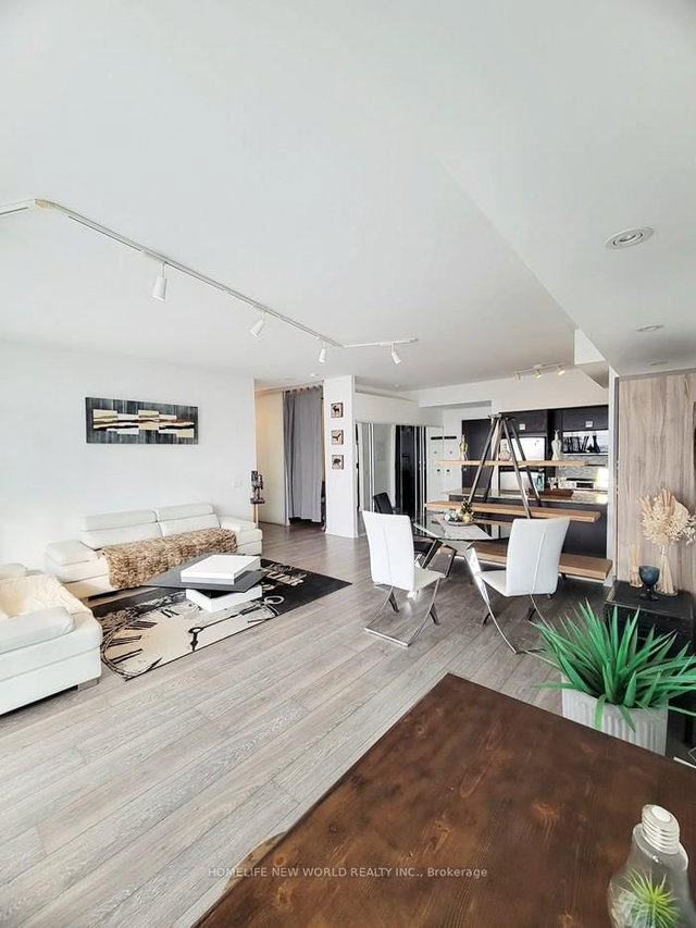 2706 - 33 Charles Street E