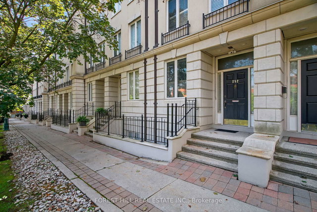 252 Spadina Road