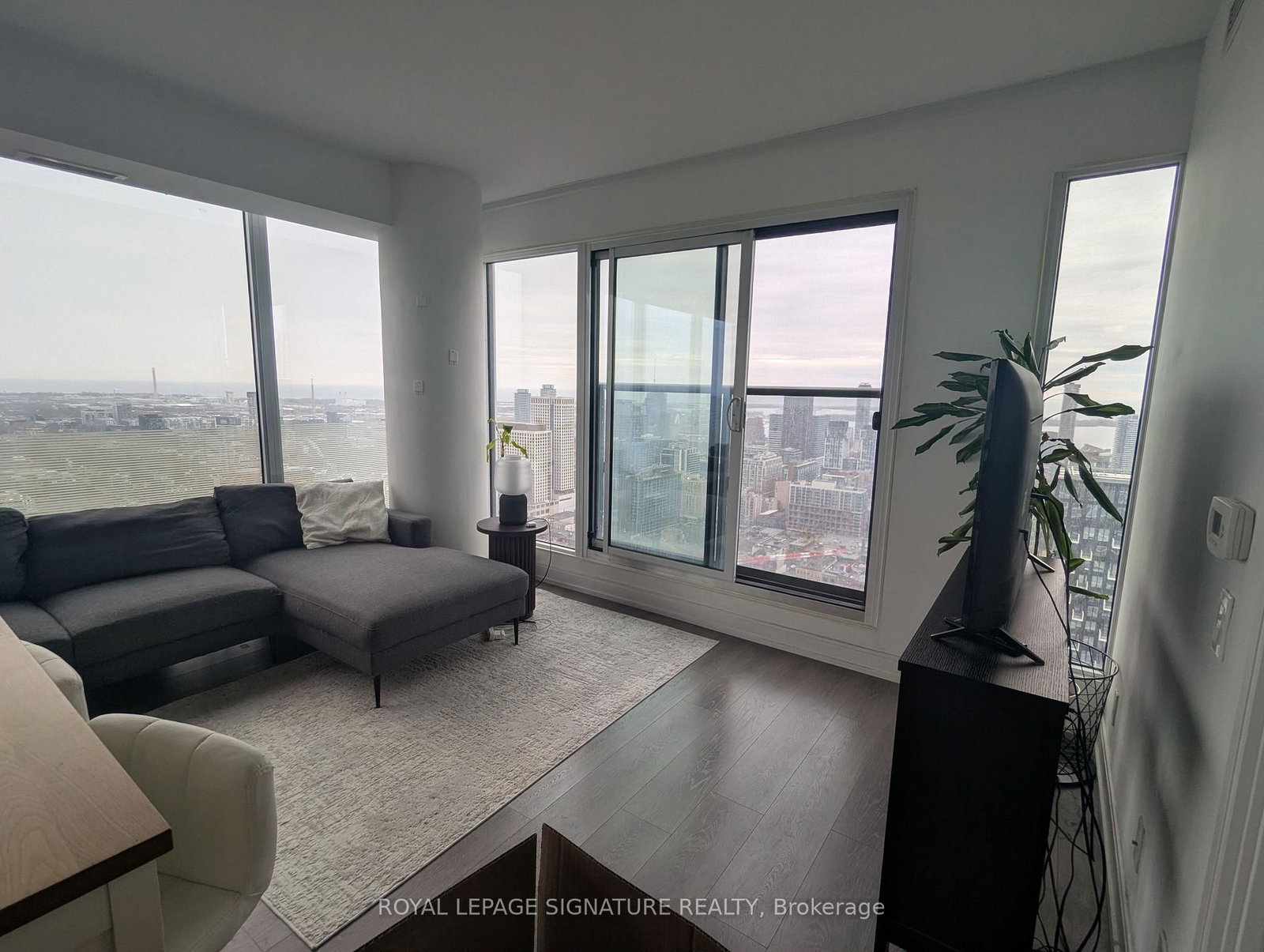 Condo for lease at 4605-181 Dundas Street, Toronto, Ontario, M5A 0N5 - Moss Park - MLS: C13011468