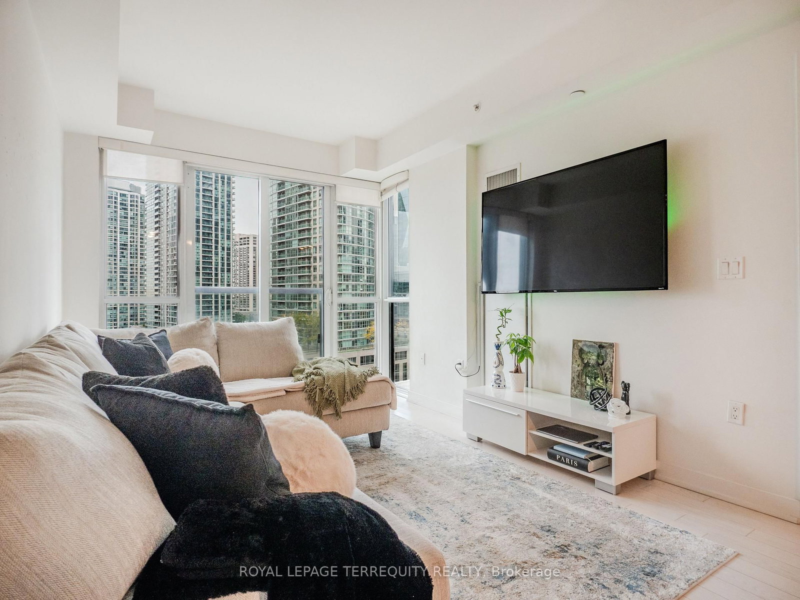 1 The Esplanade, Unit 1009 - Photo 3