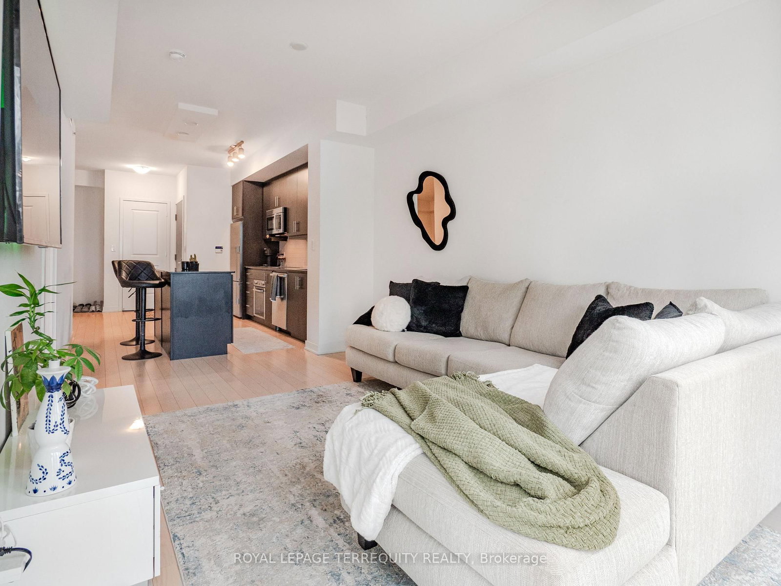 1 The Esplanade, Unit 1009 - Photo 4