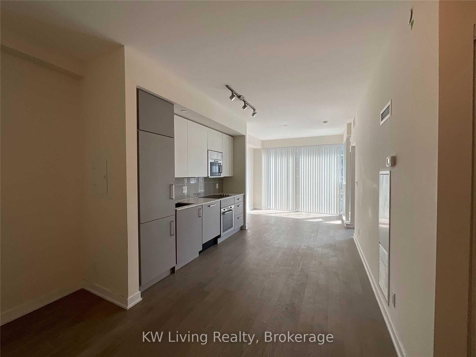 17 Dundonald Street, Unit 509 - Photo 14