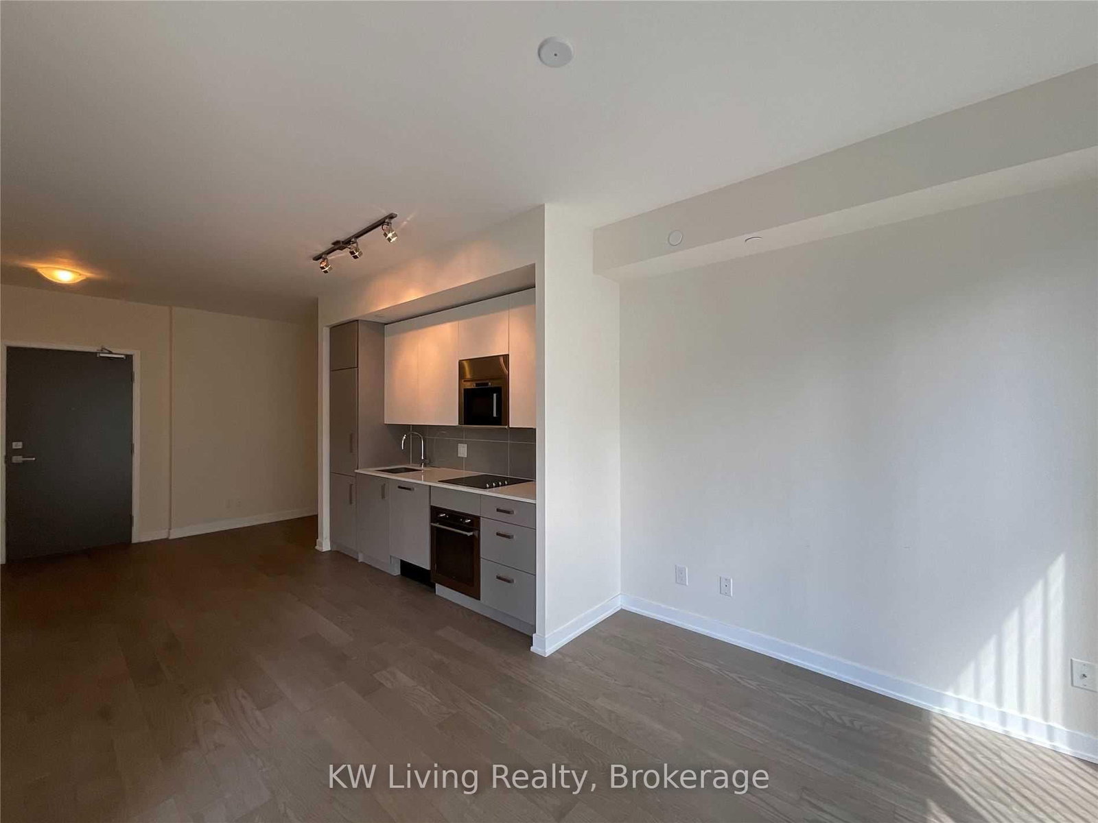 17 Dundonald Street, Unit 509 - Photo 16