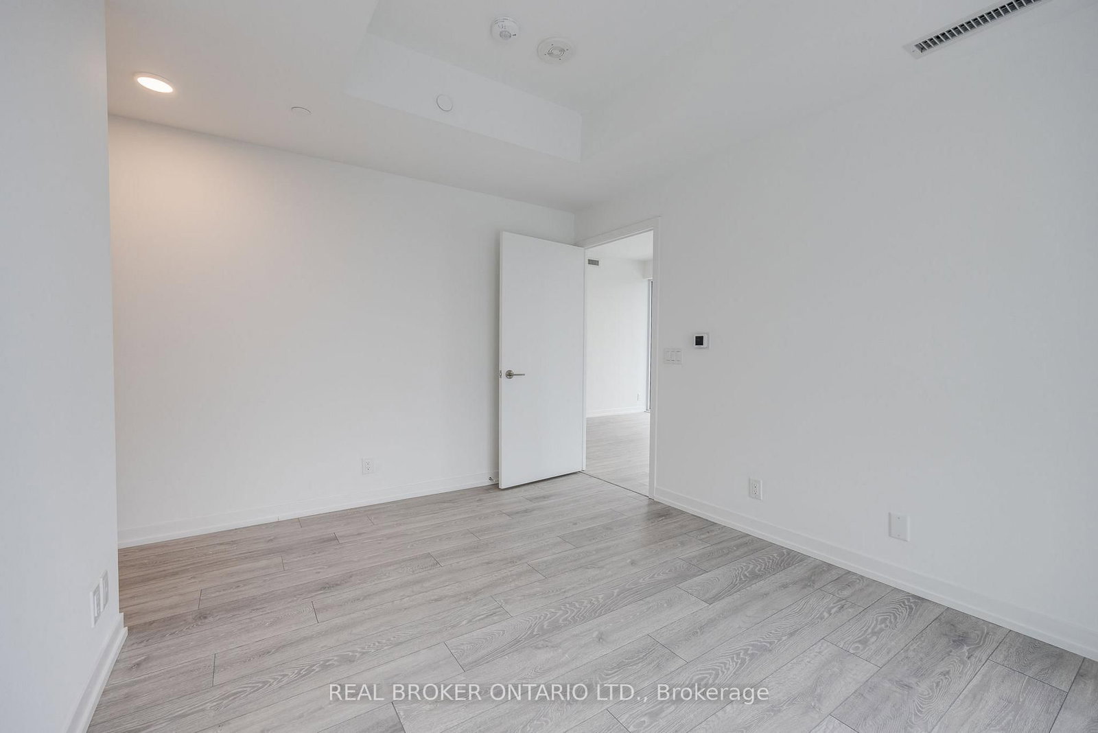 2020 Bathurst Street, Unit 311 - Photo 11