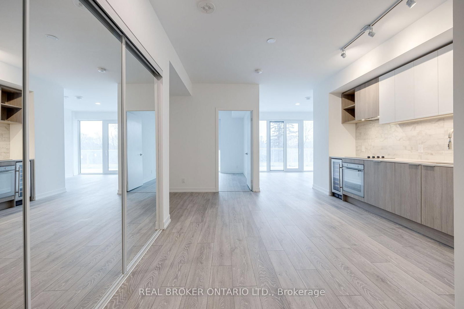 2020 Bathurst Street, Unit 311 - Photo 5