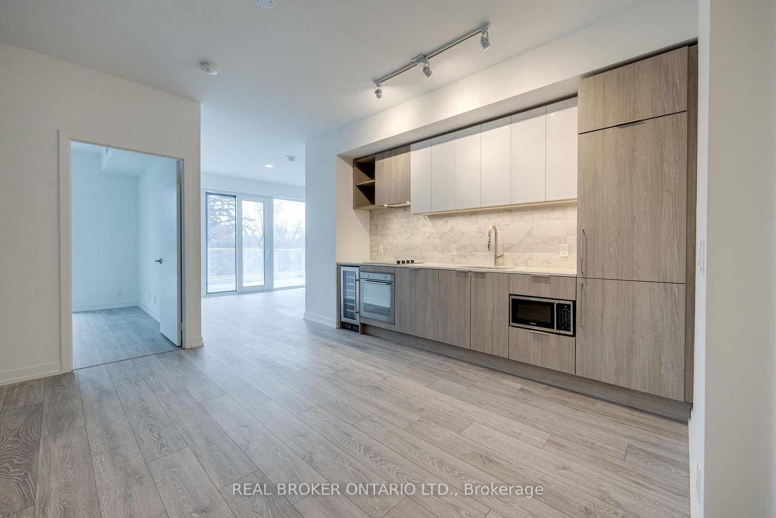 2020 Bathurst Street, Unit 311 - Photo 6