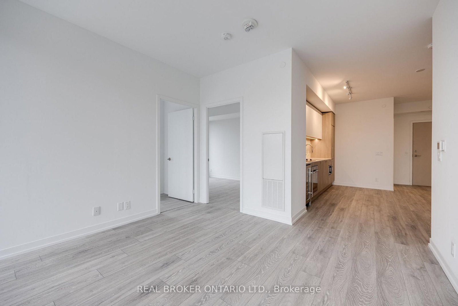 2020 Bathurst Street, Unit 311 - Photo 9