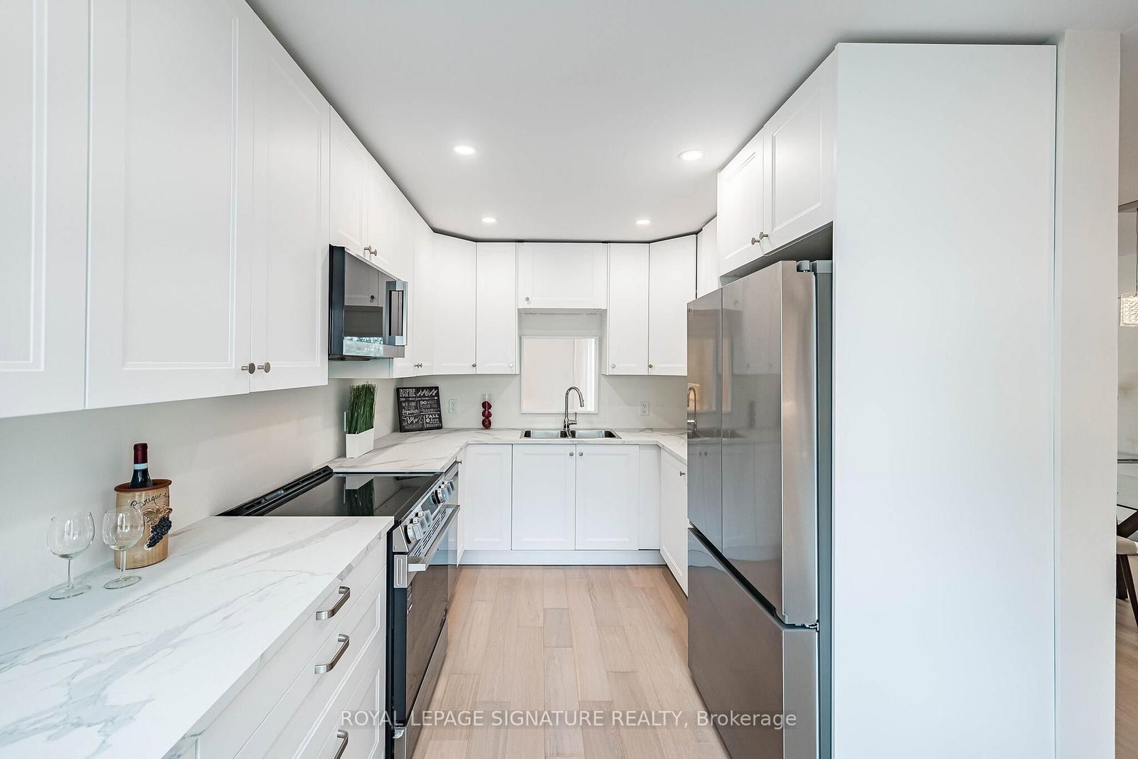 Townhouse for sale at 33 Cheryl Shepway, Toronto, Ontario, M2J 4R5 - Don Valley Village - MLS: C13012022