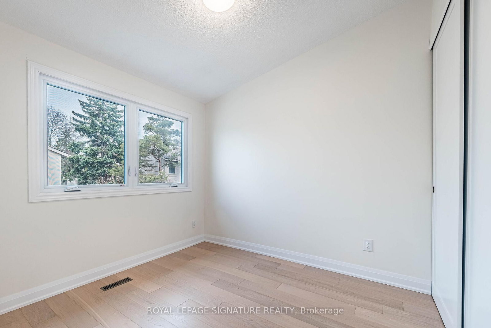 Townhouse for sale at 33 Cheryl Shepway, Toronto, Ontario, M2J 4R5 - Don Valley Village - MLS: C13012022