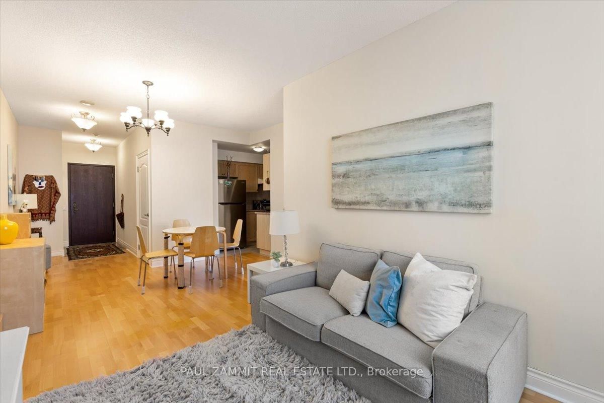 1 Clairtrell Road • #101 • Toronto, ON photo 8