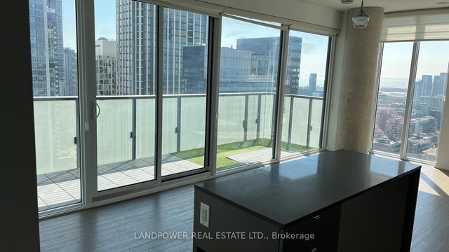 3409 - 101 Peter Street