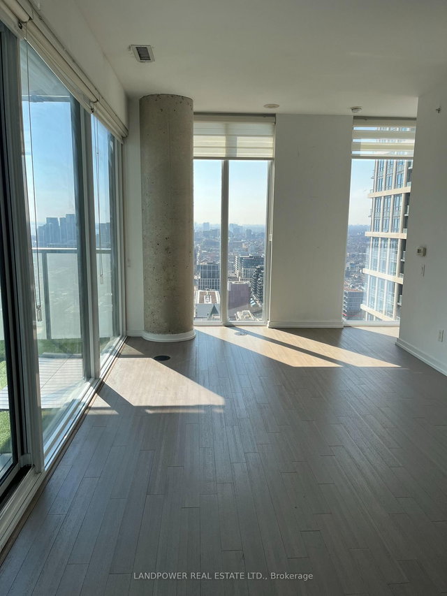 3409 - 101 Peter Street