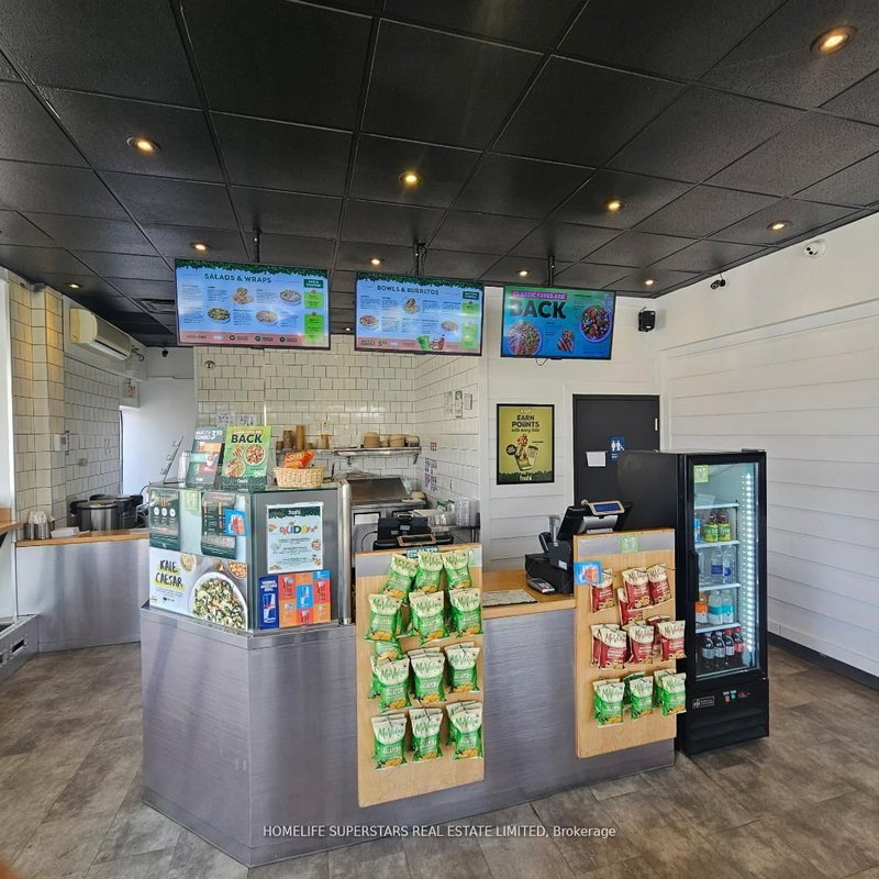 1853 Avenue Rd Rd E, Toronto, M5M 3Z5 | Image 3