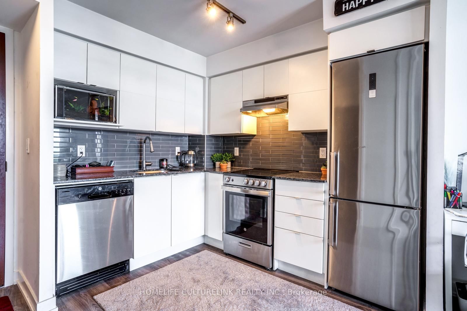 120 Varna Drive E, Unit 1220 - Photo 15