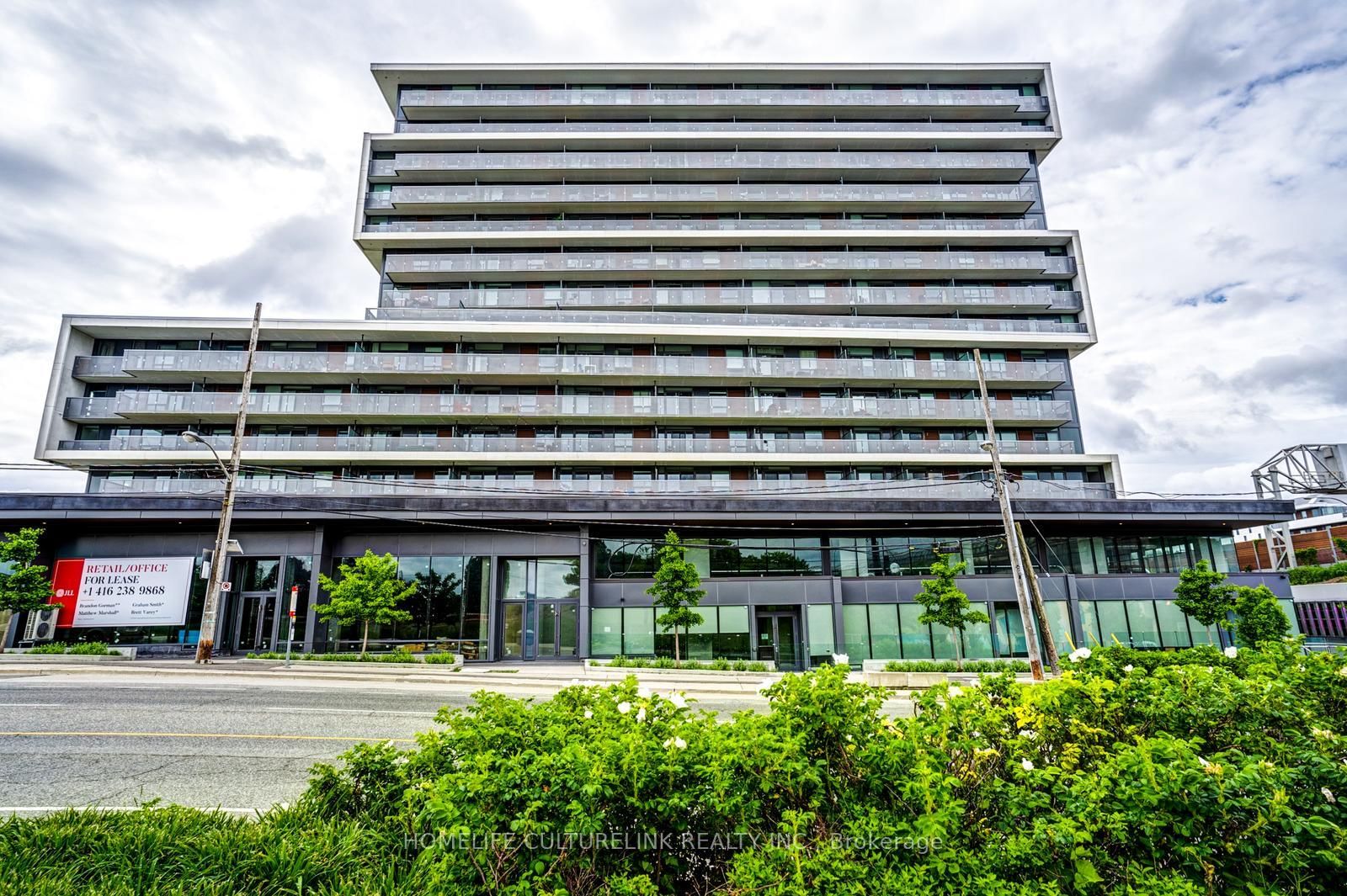 120 Varna Drive E, Unit 1220 - Photo 2