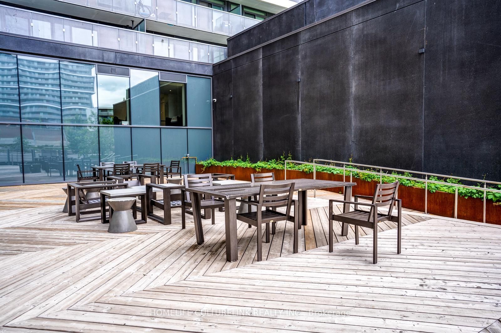 120 Varna Drive E, Unit 1220 - Photo 31