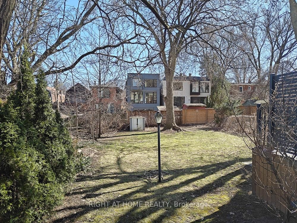 235 Soudan Avenue - Photo 3