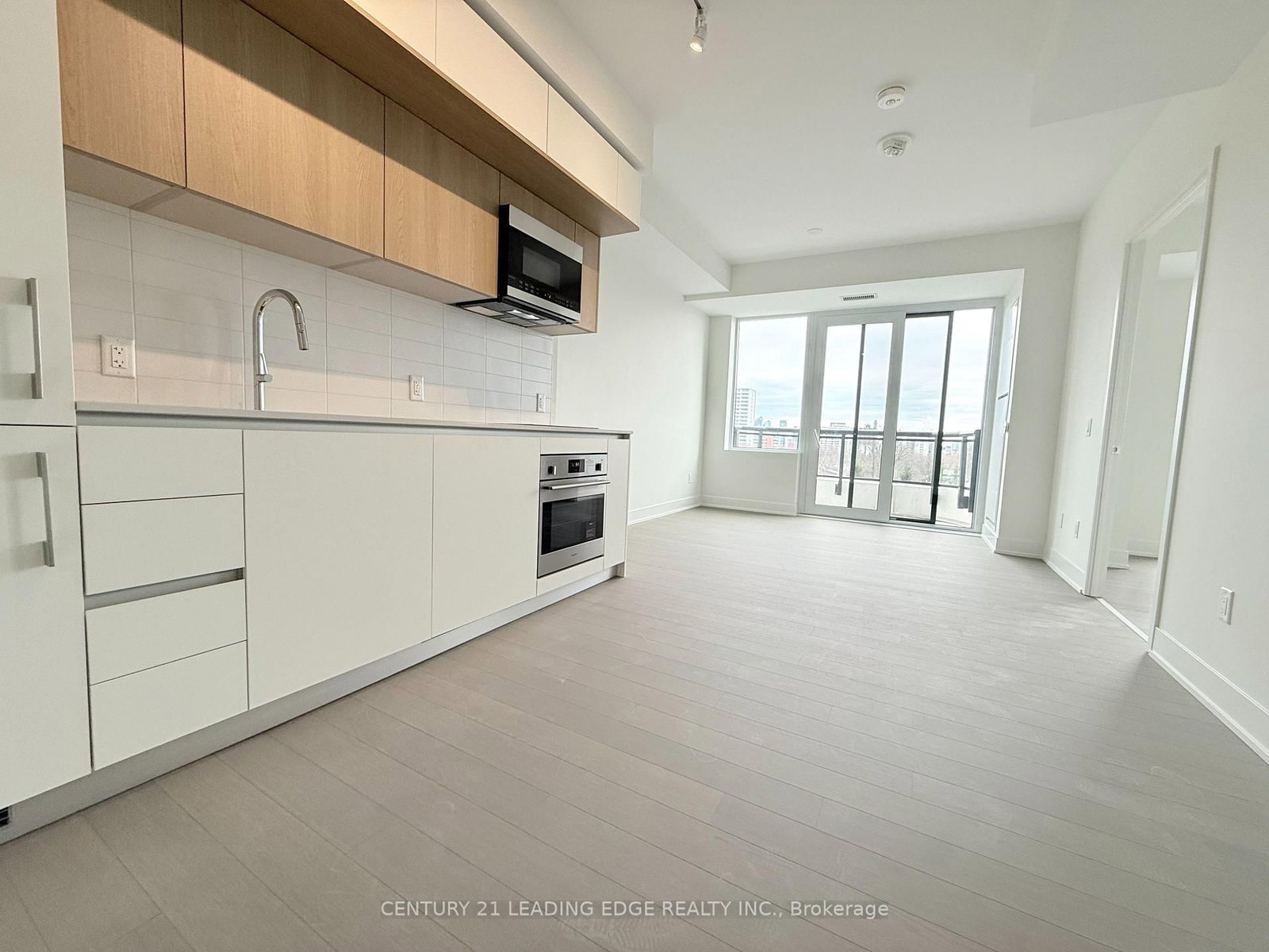 322 Dupont Street, Unit 702 - Photo 2