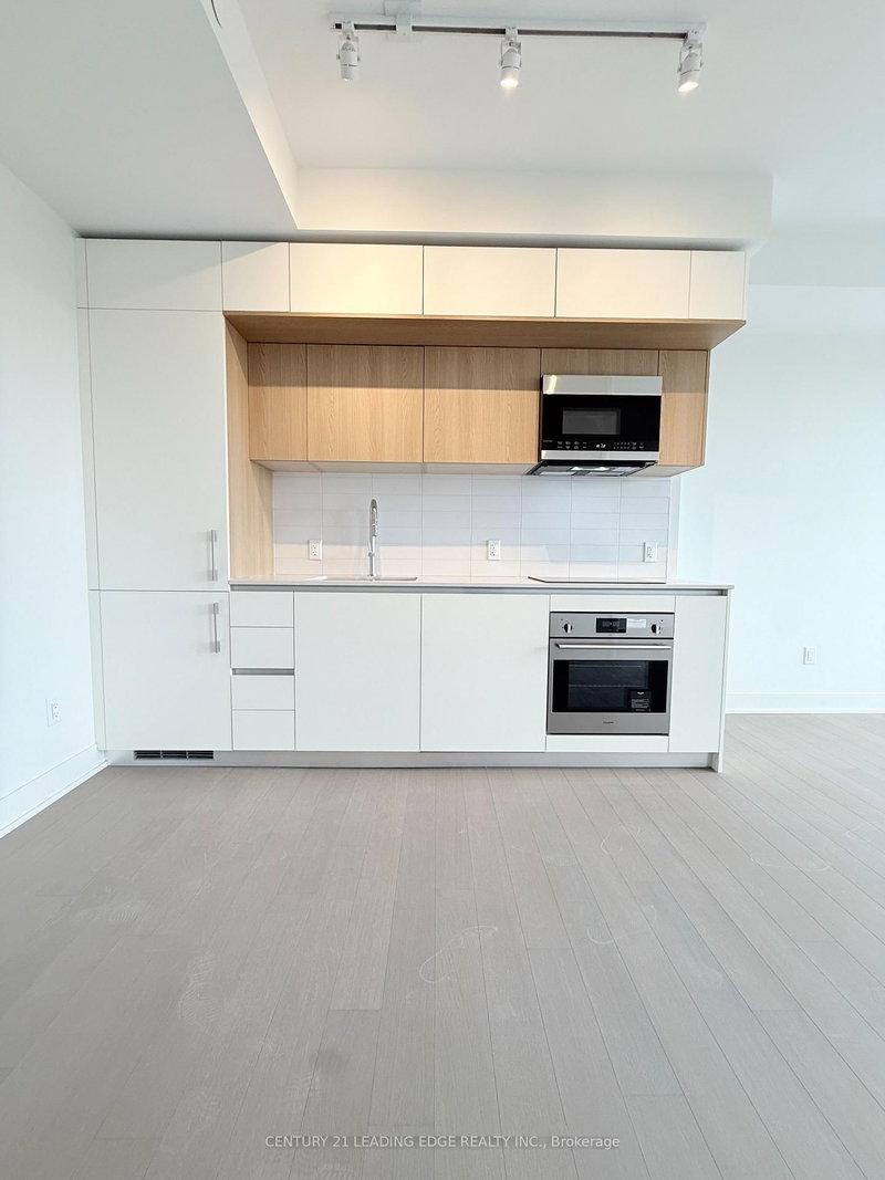 702 - 322 Dupont St, Toronto, M5R 1V9 | Image 3