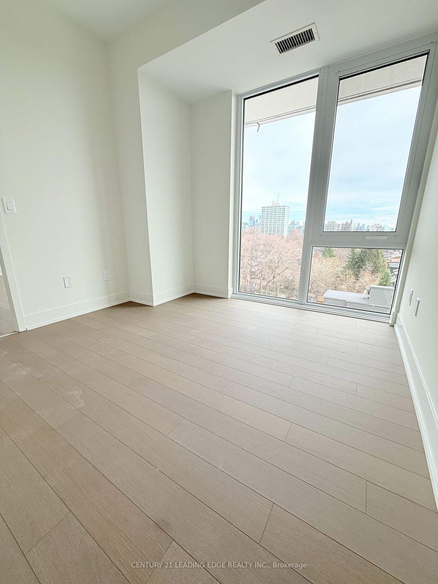 322 Dupont Street, Unit 702 - Photo 8