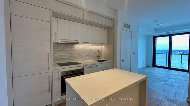 1605 - 29 Green Trail Court