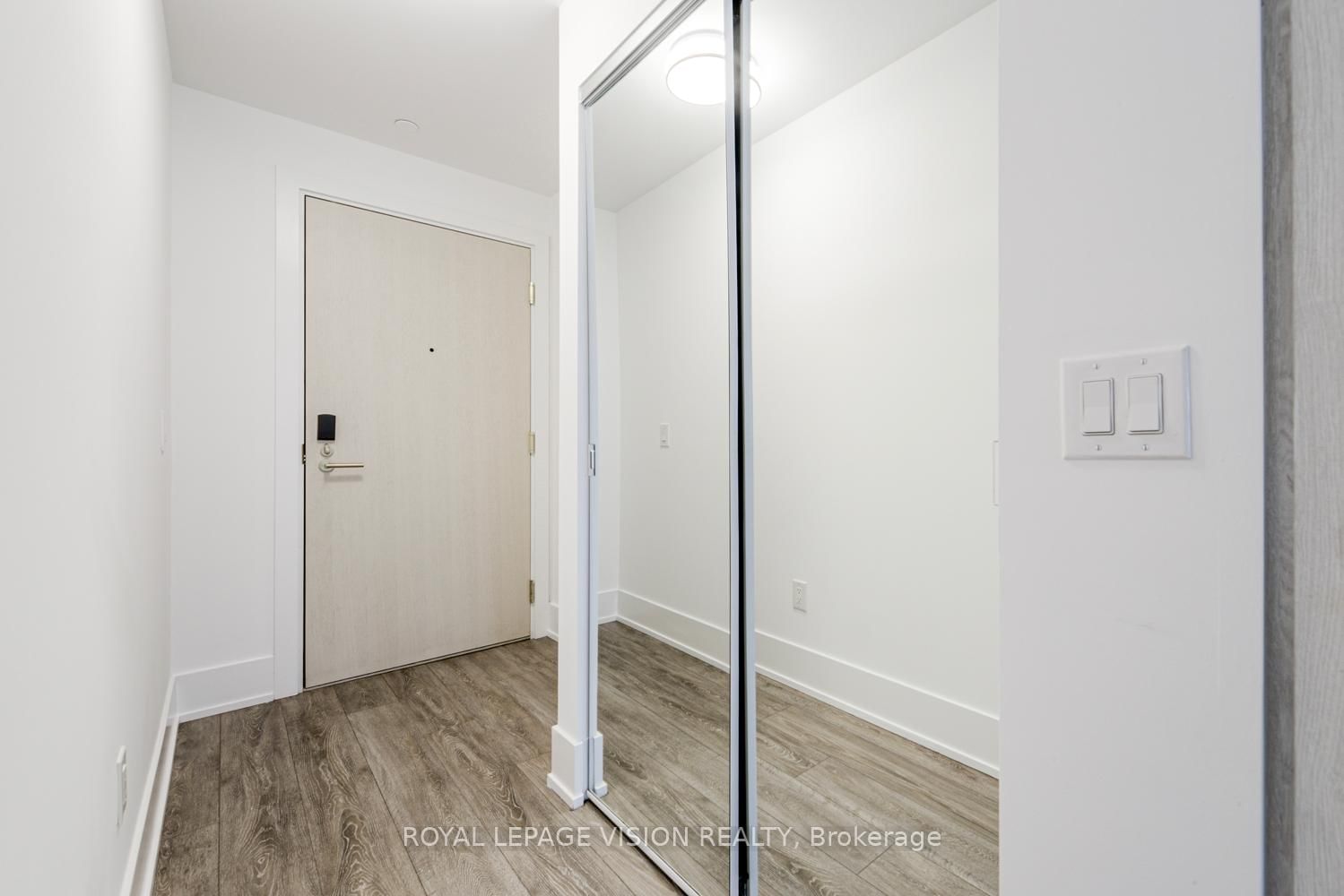 480 Front Street W, Unit 1311 - Photo 8