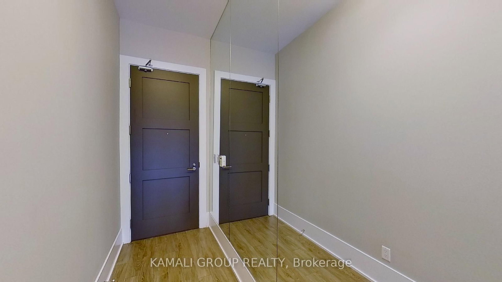 20 John Street, Unit 322 - Photo 17