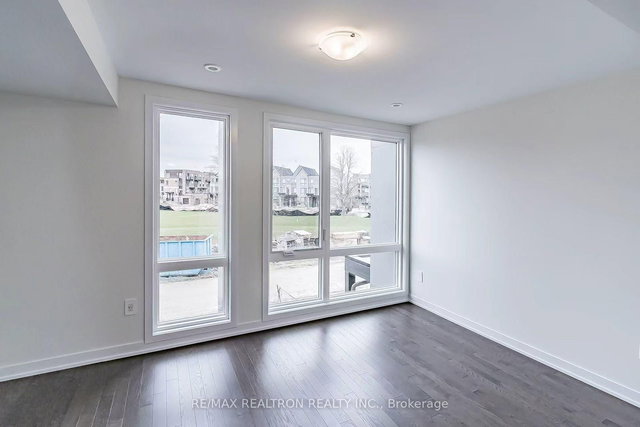 432 Lawrence Heights