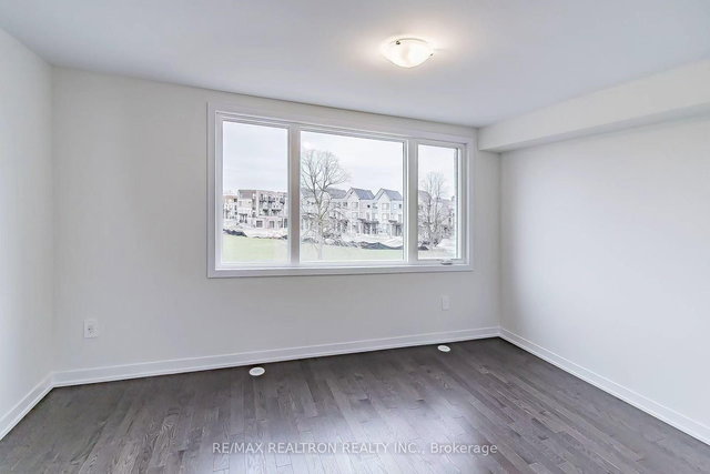 432 Lawrence Heights