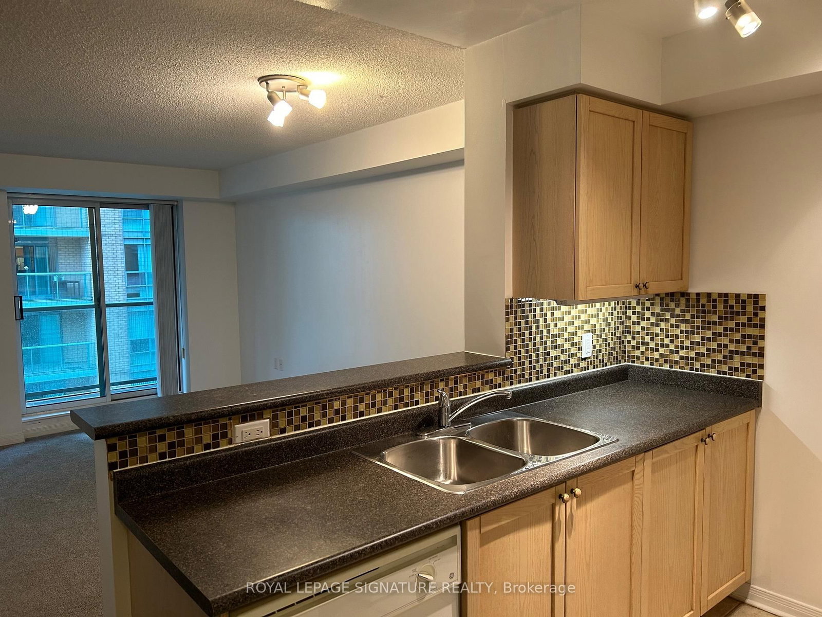26 Olive Avenue, Unit 1505 - Photo 4