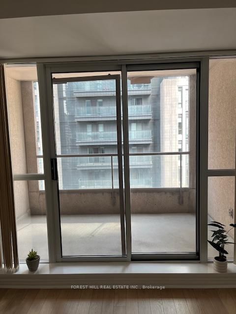 925 Bay Street, Unit 505 - Photo 18