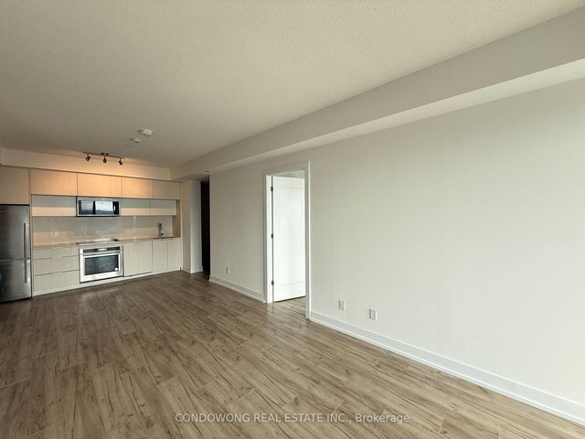 1729 - 25 Adra Grado Way